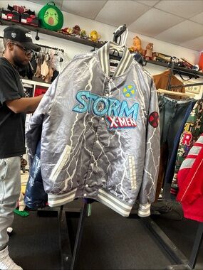 Rare Headgear Classics X-Men Storm Ororo Munroe Silver Satin Bomber Jacket Used